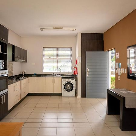 Apartments @ 125 غابورون المظهر الخارجي الصورة