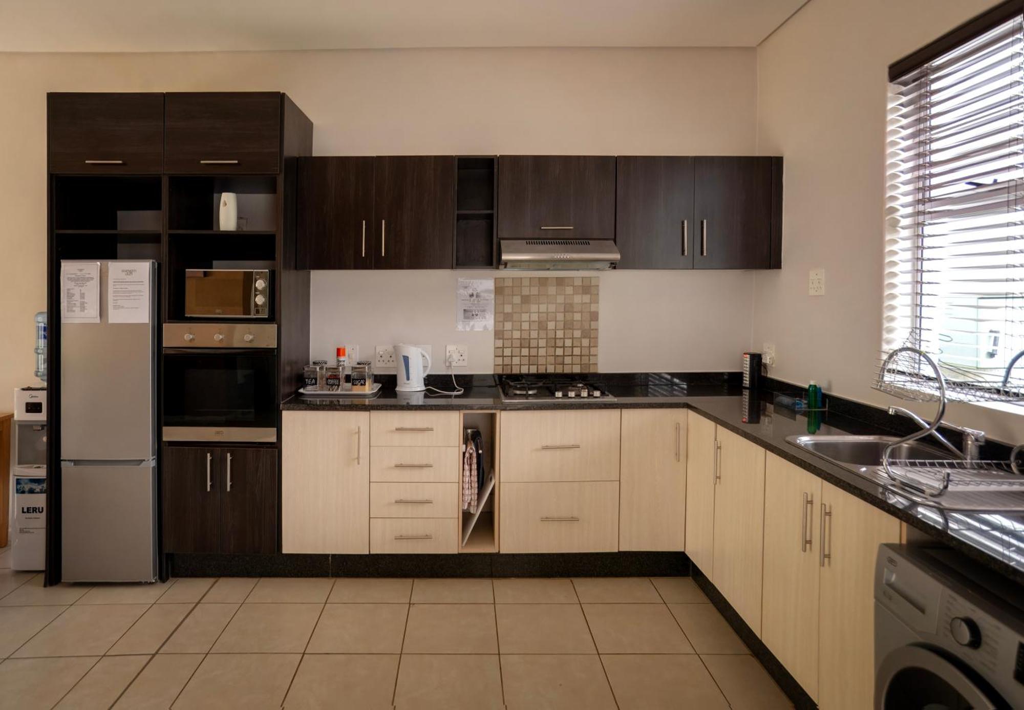 Apartments @ 125 غابورون المظهر الخارجي الصورة